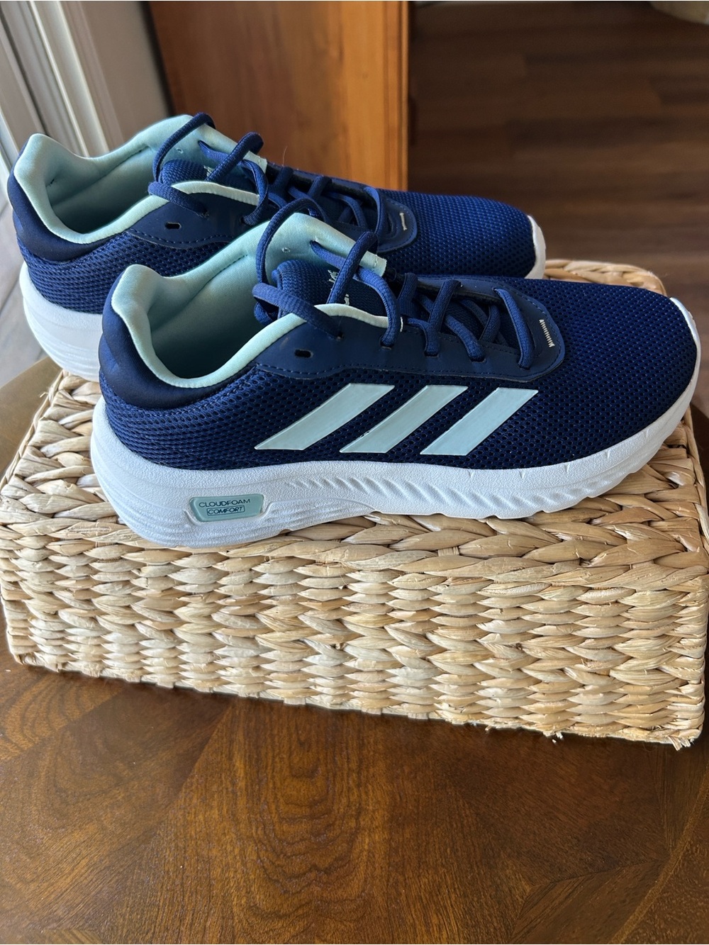 Adidas Cloudfoam Comfy Walking Running‎ Sneakers Athletic Shoes Women’s 8